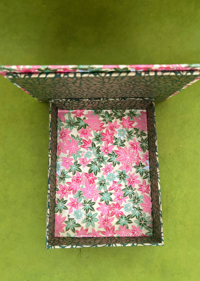 Friction Lid Box with Sidella O'Brien