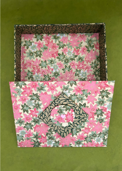 Friction Lid Box with Sidella O'Brien