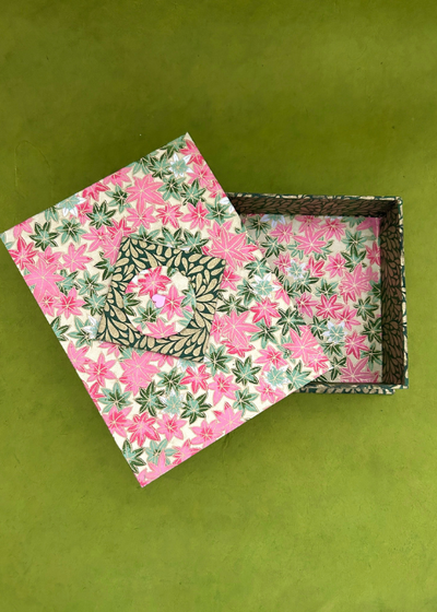 Friction Lid Box with Sidella O'Brien